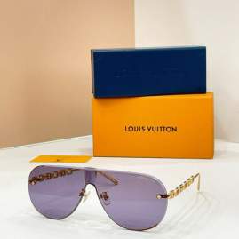 Picture of Louis Vuitton Sunglasses _SKUfw79615899fw